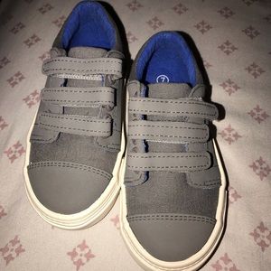 American Eagle Sneakers